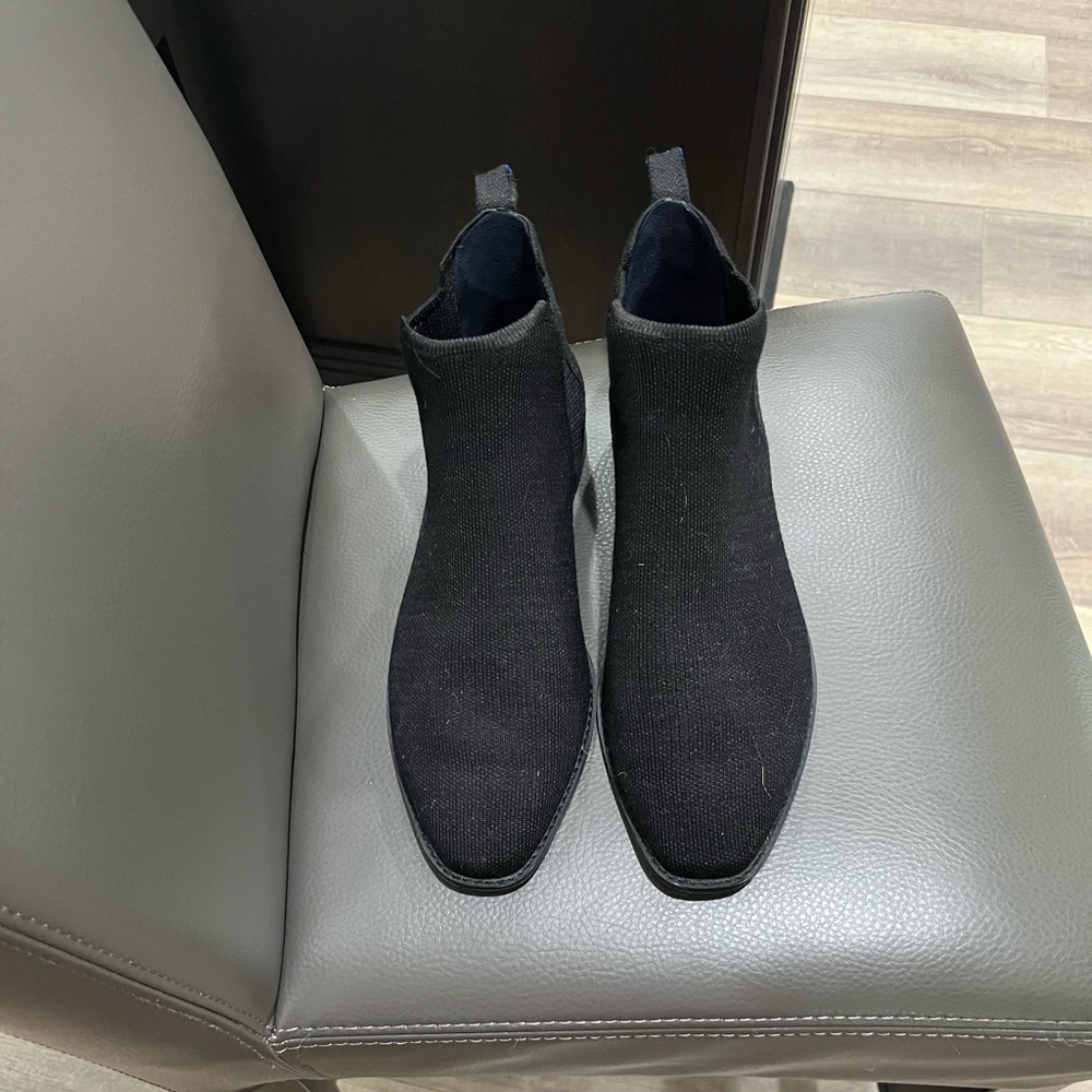 Rothy’s Merino Wool pull on boots in black. Women’s size 10.5 M.